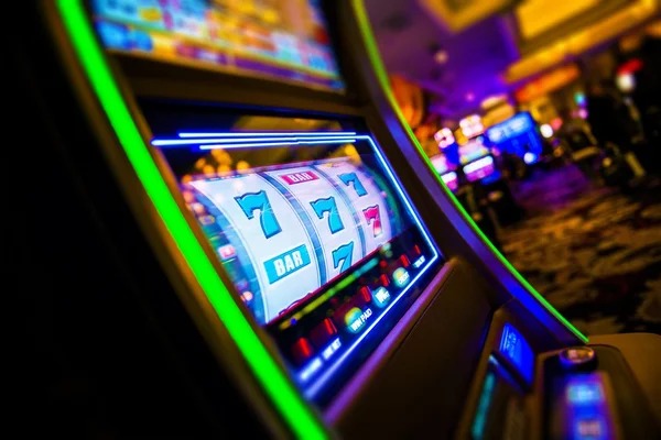 Live dealer casino on mobile